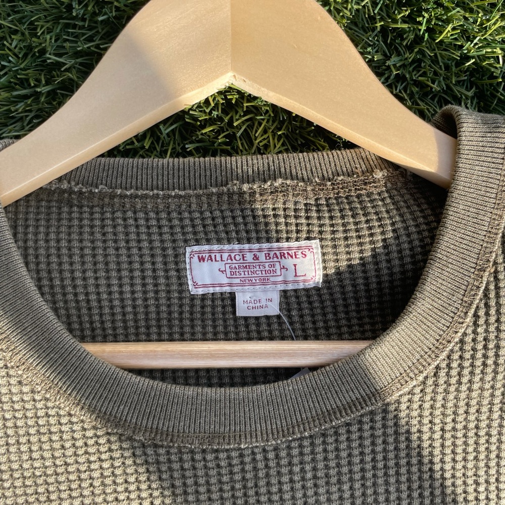 Wallace and Barnes Heavy Crew Neck in Size Large - Picture 2 of 3